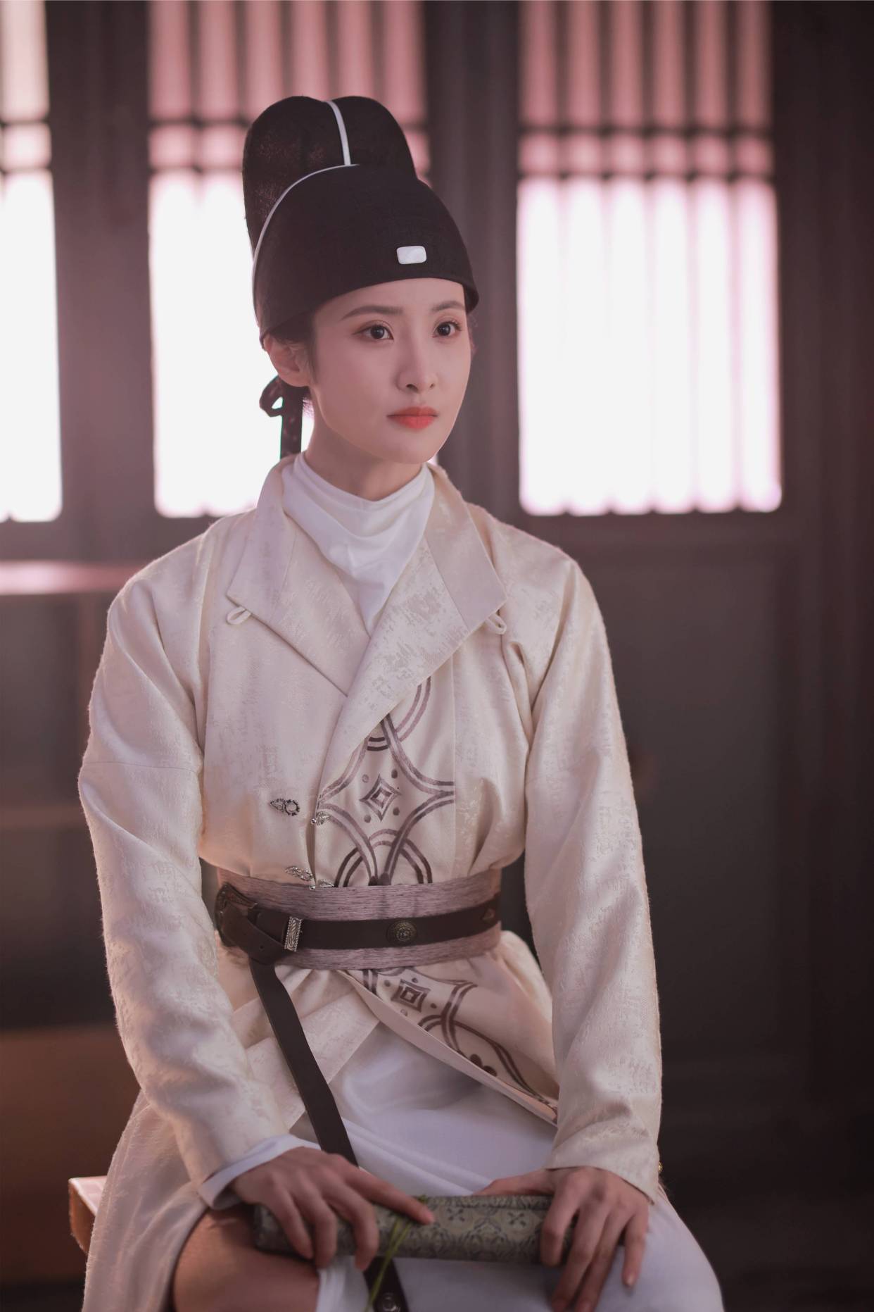 收官!赖雨濛《洛阳四千金》短剧黑马 播放量破亿热度领跑