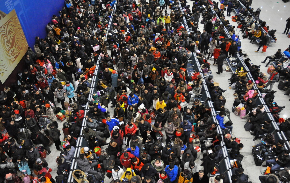 四大中心成为"国内移民"一族的目标,上海流动人口最多!