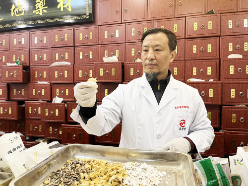 中医国手王旭东详解:为什么你的皮肤病总治不好?