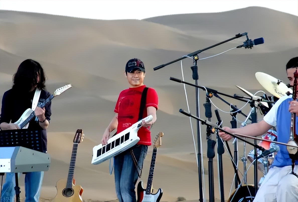 刀郎女儿罗添:我是留守儿童,我支持爸爸和朱梅阿姨的爱情