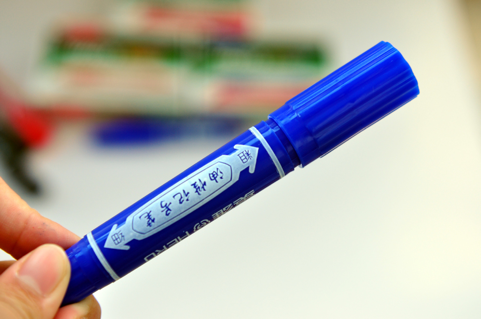 总是被监考老师的"特殊关注"?答案很简单,因为带了这3种文具