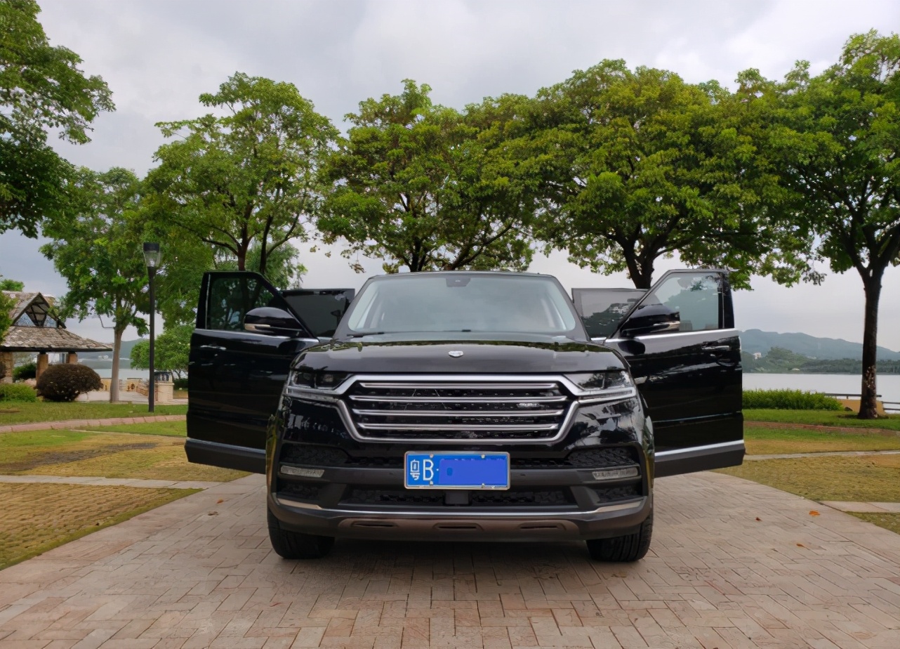 深圳车友花19万元买辆汉龙旷世——众泰揽胜,店家承诺终身有质保