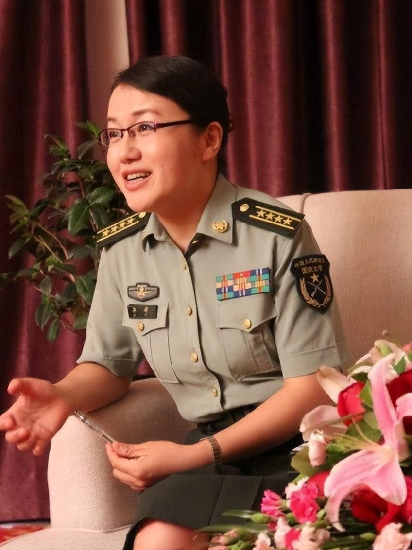中国女军事专家有谁图片