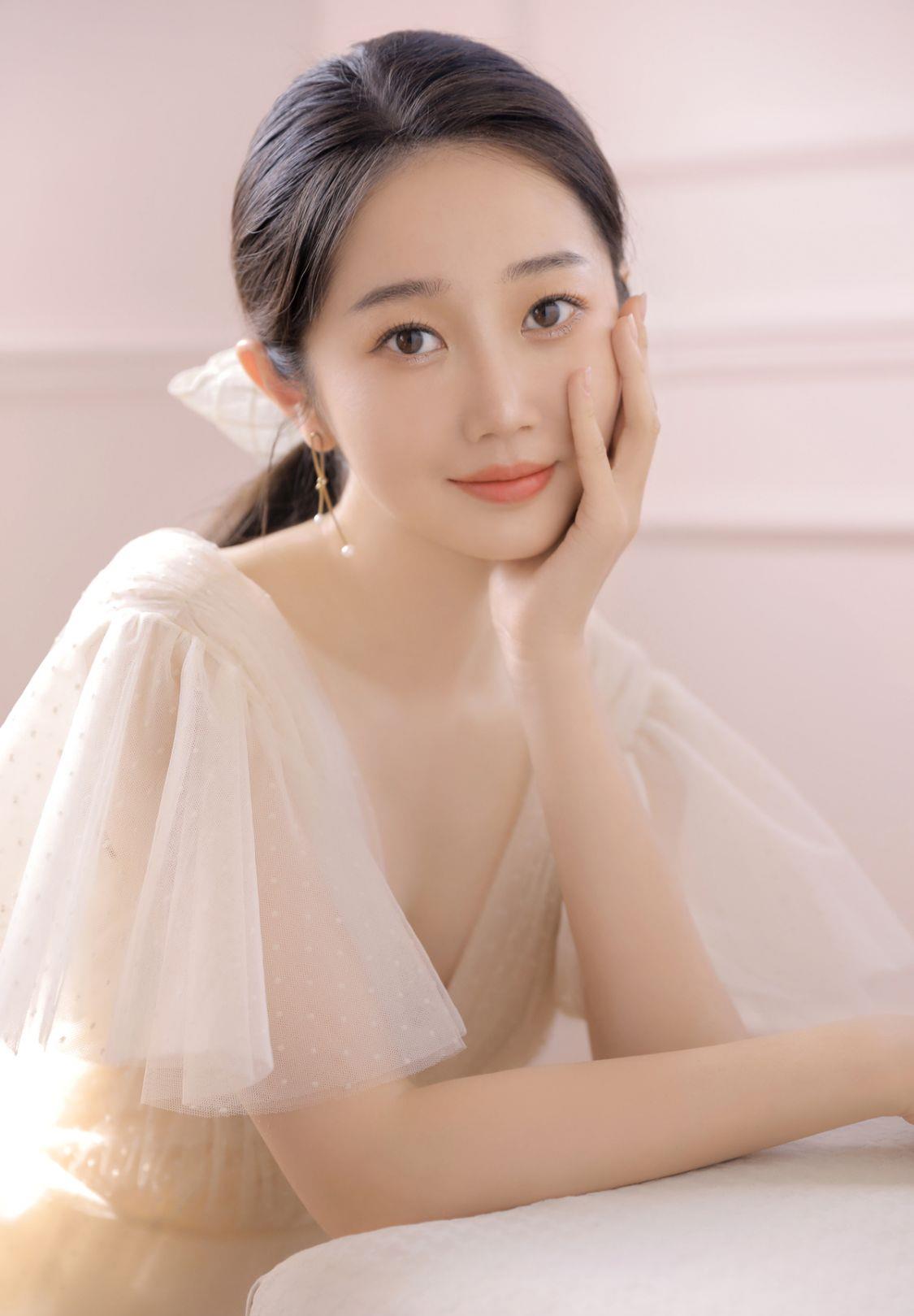 喜剧界十位颜值天花板,张小斐排不进前三,第一名万年不红最可惜