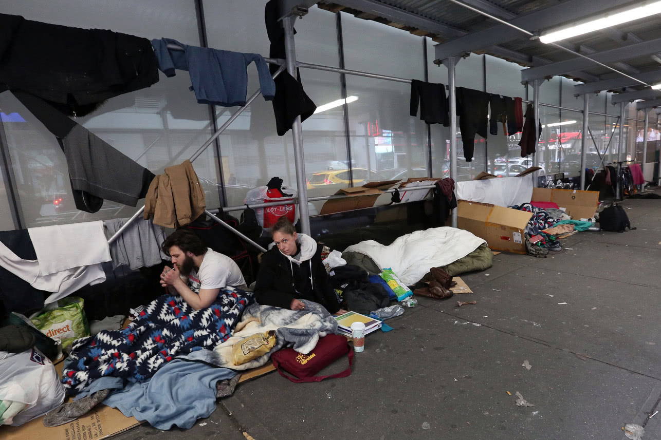 美国疫情正在迎来新一轮,底层民众除疫情外,又将面临另一项危机