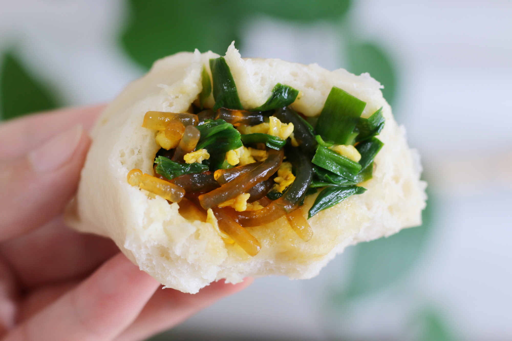 蒸韭菜包子,记住8分钟,韭菜碧绿不变色,包子好看又好吃