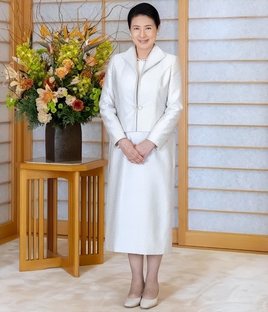 雅子皇后60岁了:从最有前途的外交官,到浮肿老气的妇人,值得吗