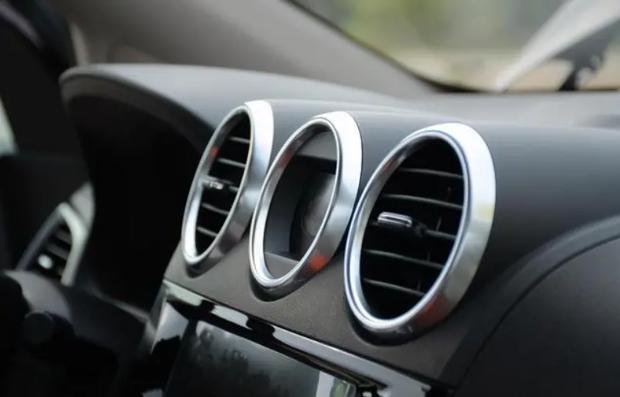 汽车空调风力越大,车子油耗就越高?多亏了老司机的好心提醒!