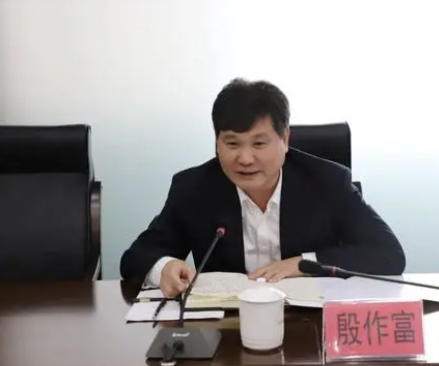 校园风云再起!江苏一中学校长被查处,曾被评为盐城市名校长