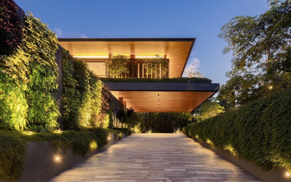 新加坡热带度假别墅:现代设计与自然融合的豪华住宅