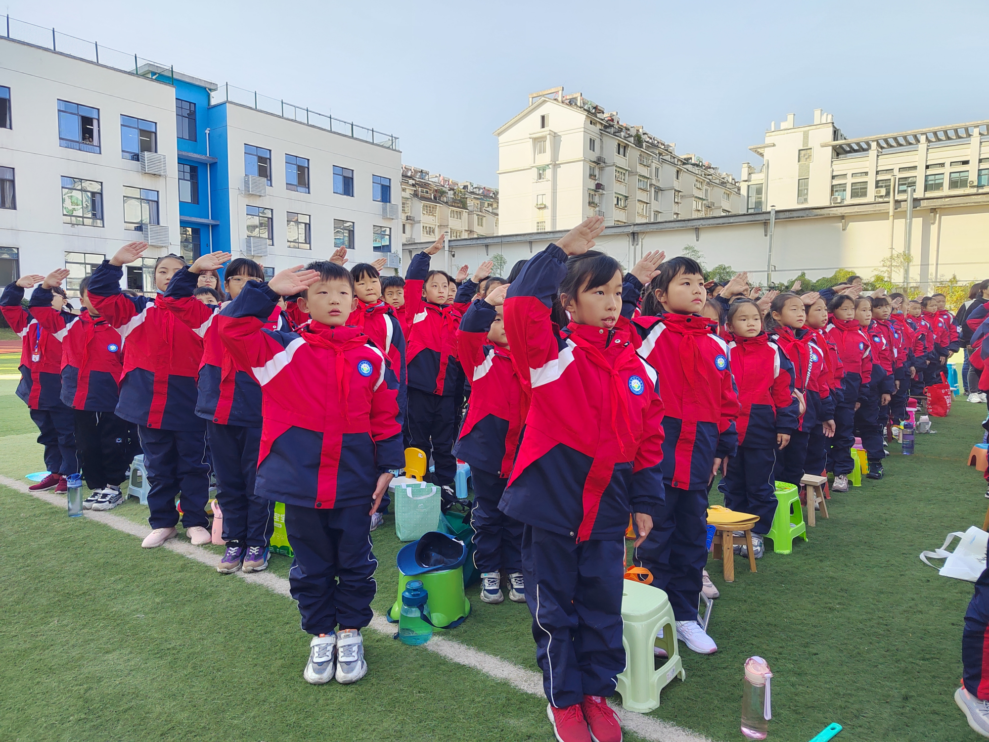 屯溪区:百鸟亭小学教育集团举行冬季趣味运动会