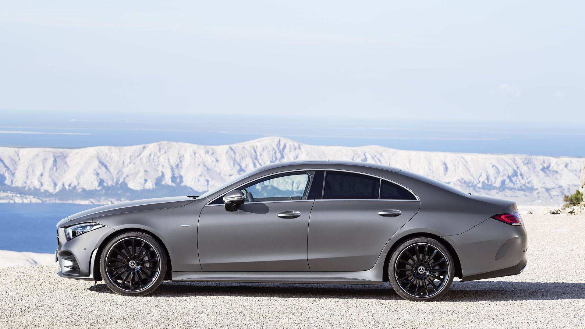 优雅都还在?奥迪a7l对比奔驰cls