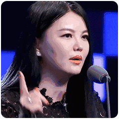 "李湘的确有能力有才华,但给人的感觉又过于高调张扬,明晃晃地把"老娘