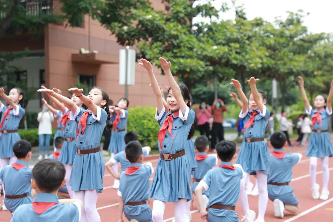 南京市力學小學金地自在城分校:今天 我們十歲啦!