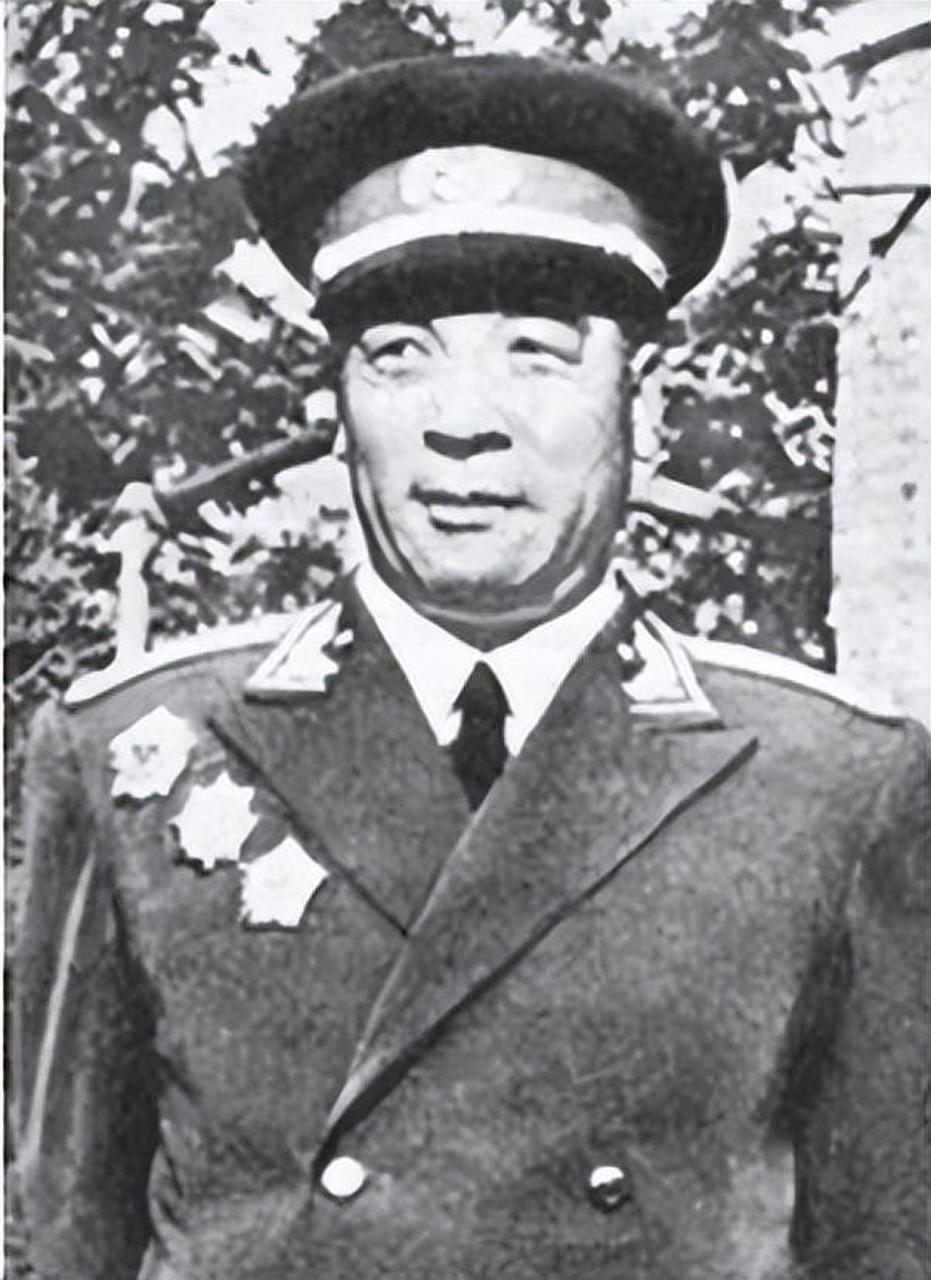 聂鹤亭(1905-1971,安徽省阜南县人.