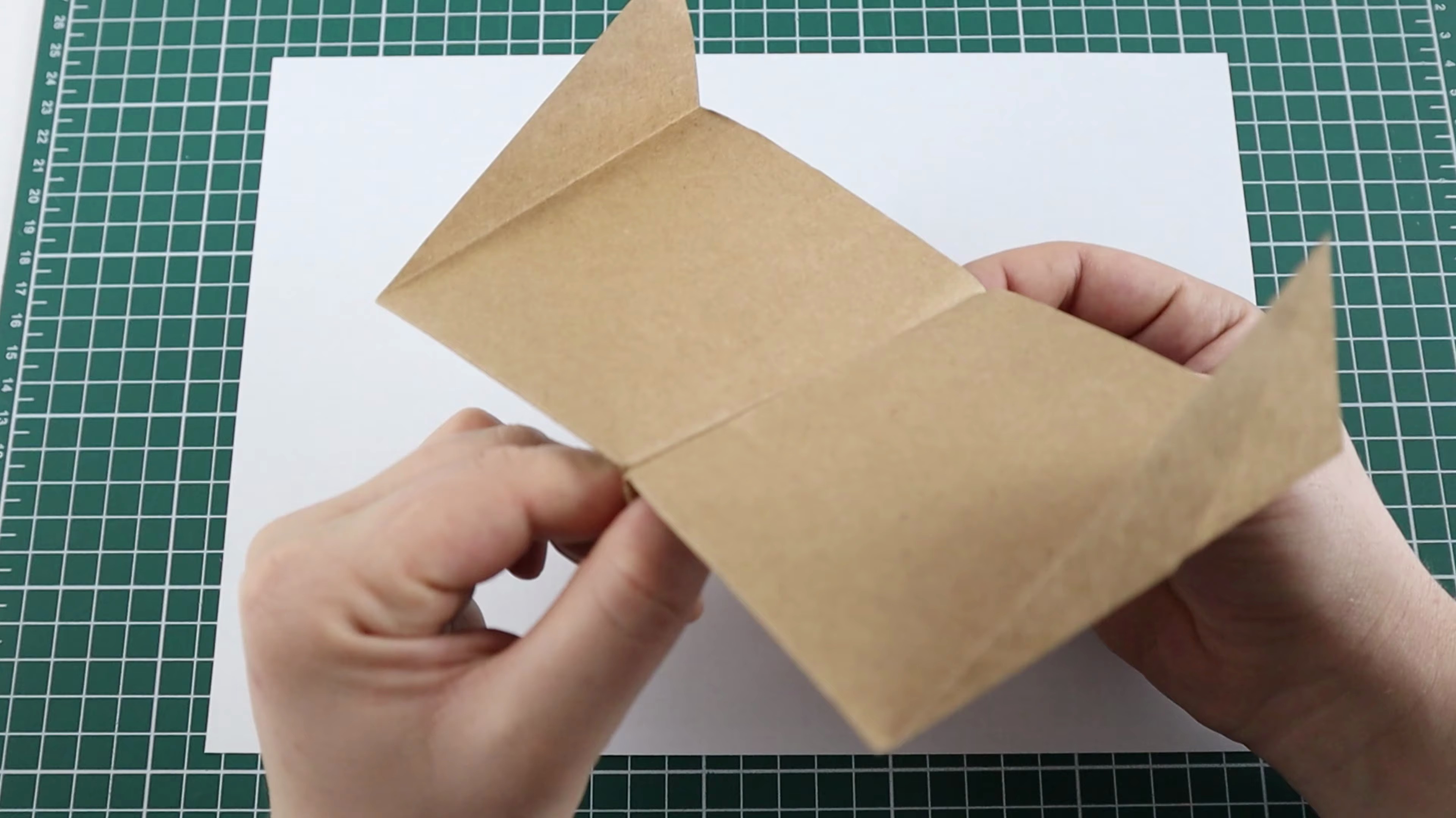 制作自己的纸飞机纸飞机折叠