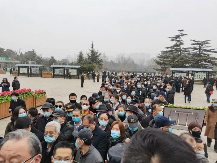 王景清同志遗体告别仪式在京举行,于若木基金会一行前往吊唁