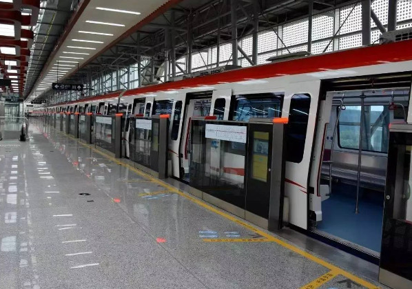 宁波正修建一条新地铁,全长约36千米,已经开始通车