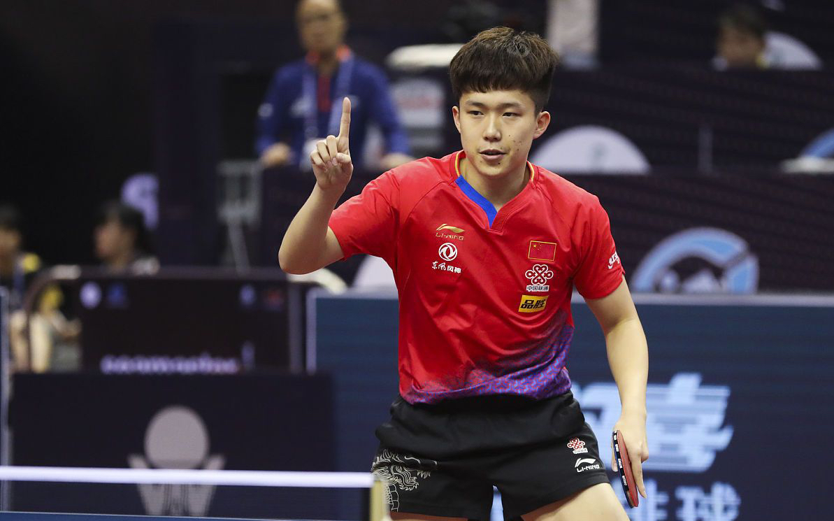 4-1!王林之战太胶着,王楚钦战胜林高远,新加坡大满贯晋级四强