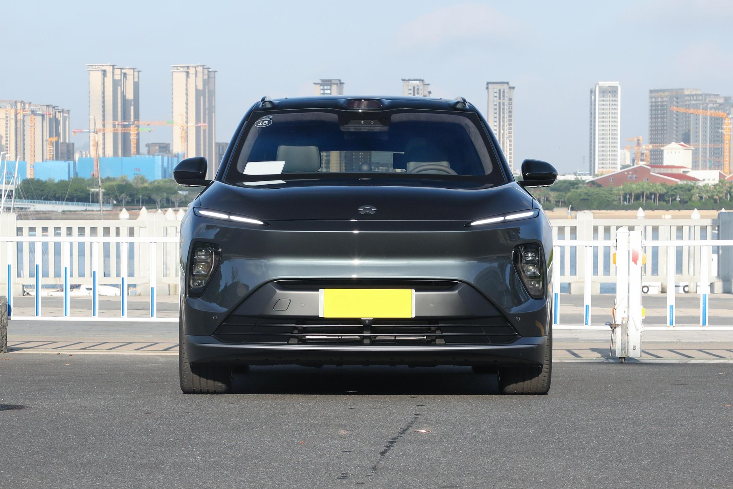 解读蔚来es8:定位中大型suv,标配空气悬架,值不值得购买?