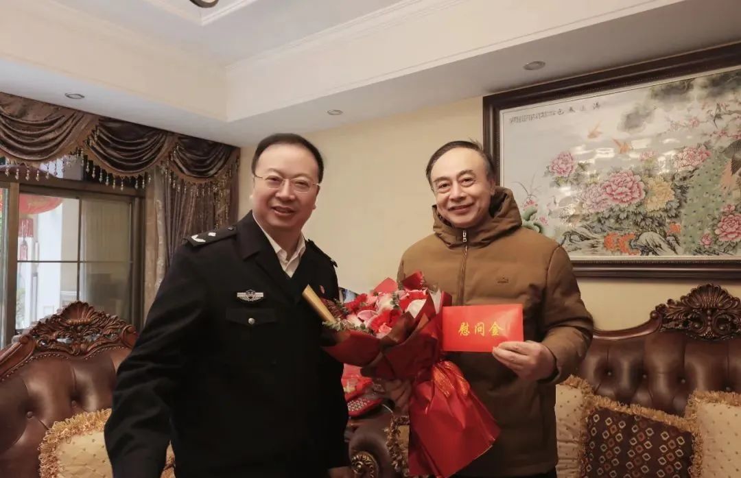 红谷滩副区长,分局局长熊锋开展春节走访慰问活动