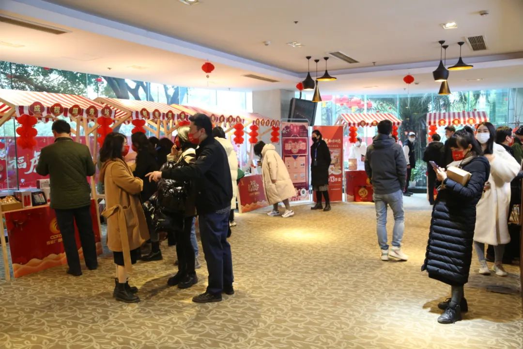 第二十二届记者节市集活动上,成都音像出版社展现变迁历程