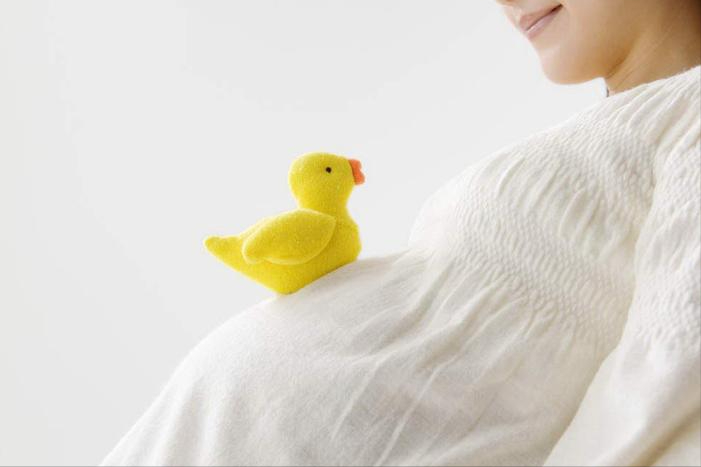 案例,孕妈妈怀孕期间狂吃猪耳朵,孩子出生后让人惊讶,为什么?