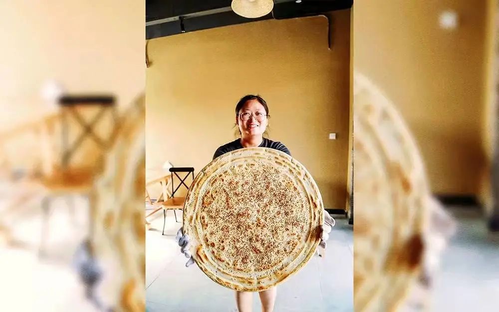 熟之以面作寸许厚中径尺余之圆饼大锅饼是齐河出产的一道特色美食what