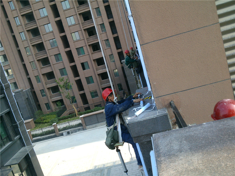 5月10日南充城市景观照明亮化设计制作 广告工程安装施工价格