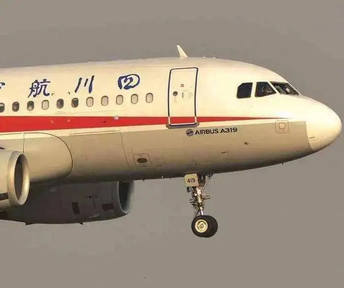 東航mu5735或垂直墜落:殘骸深入地下20米,為什麼不動用挖掘機?