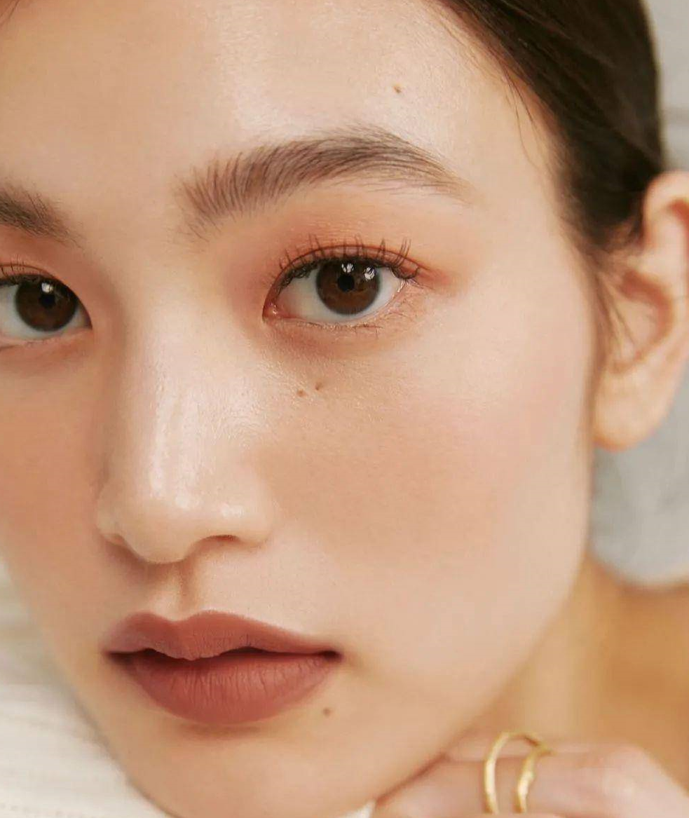 为什么双眼皮更受喜欢?吸雕双眼皮有何优势以及操作流程?