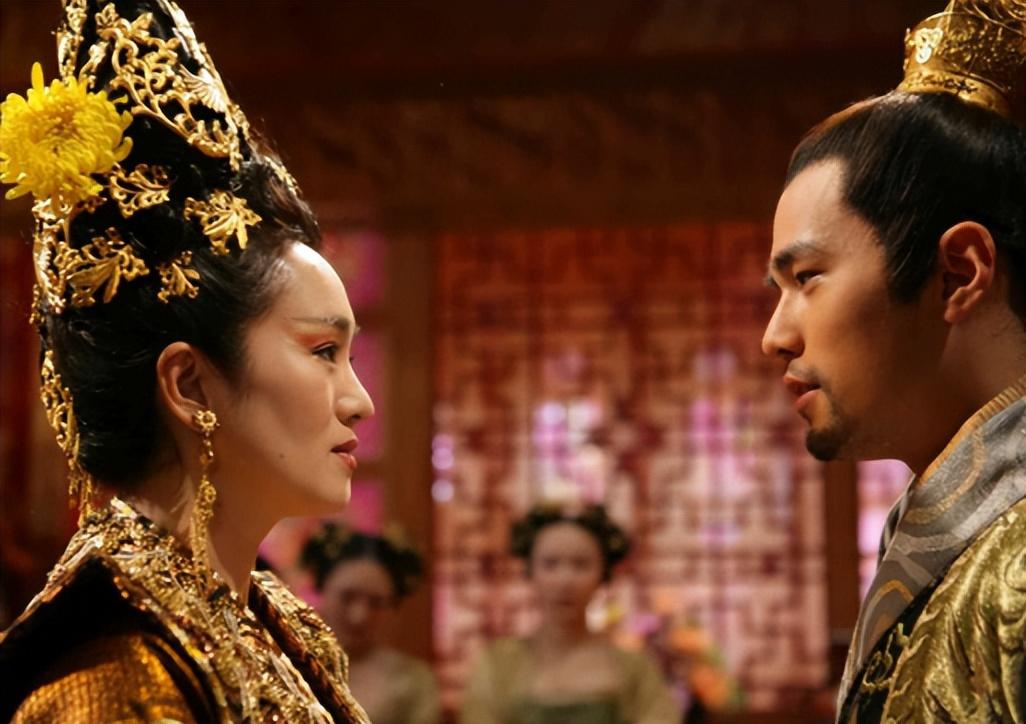 孙海英:国内赚钱国外花,靠捡垃圾年入百万,号称非意外绝不回国