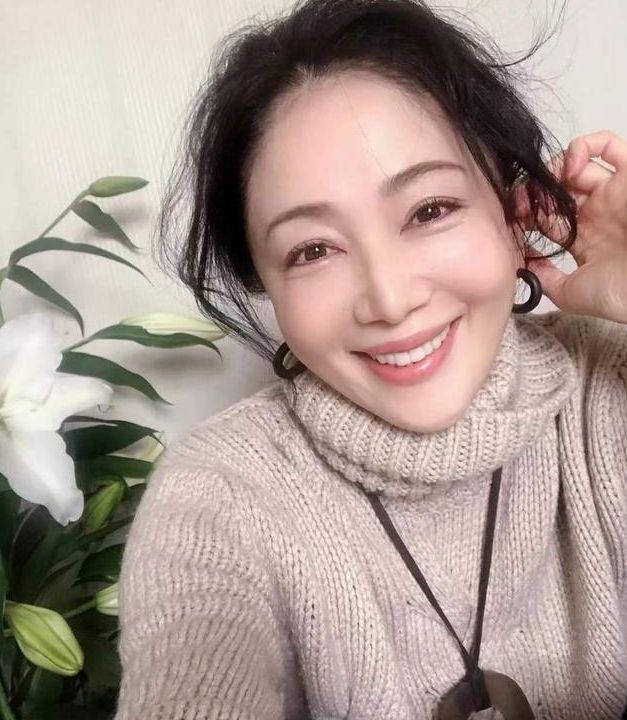 浙江一位55岁阿姨晒出独居生活照:悠闲自在,活出让人羡慕的样子