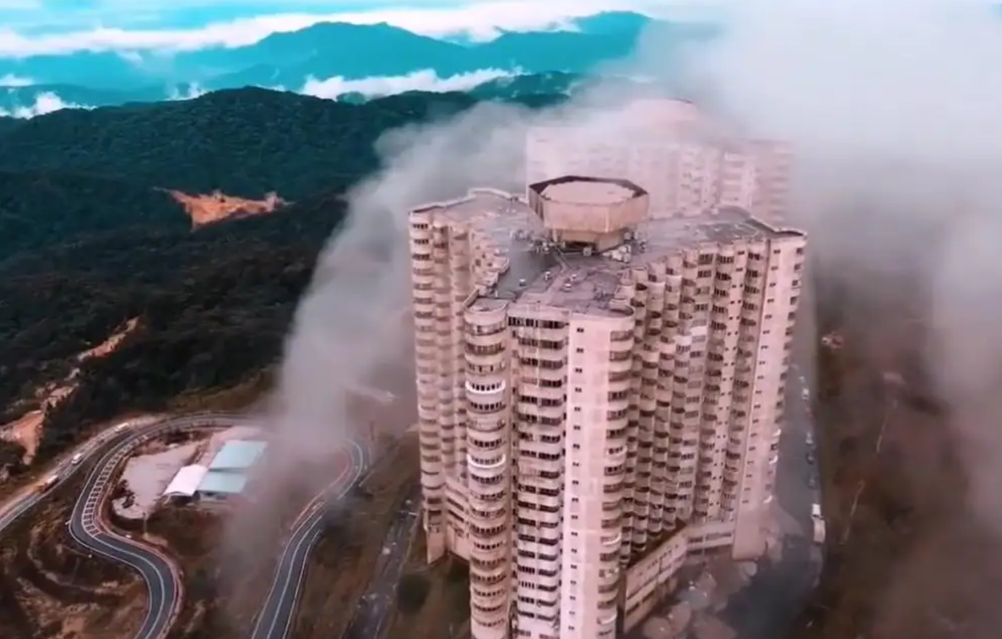 马来西亚琥珀宫:为何被称为"恐怖酒店"?200一晚你敢住吗?