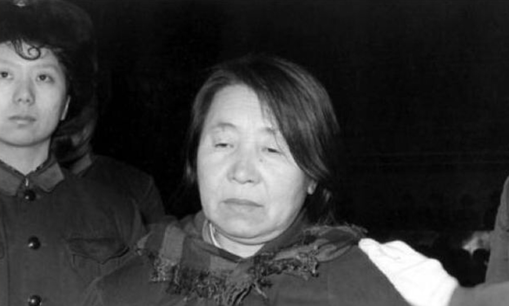 新中国女首贪王守信:贪腐五十多万被判死刑,枪毙前大喊:我没罪