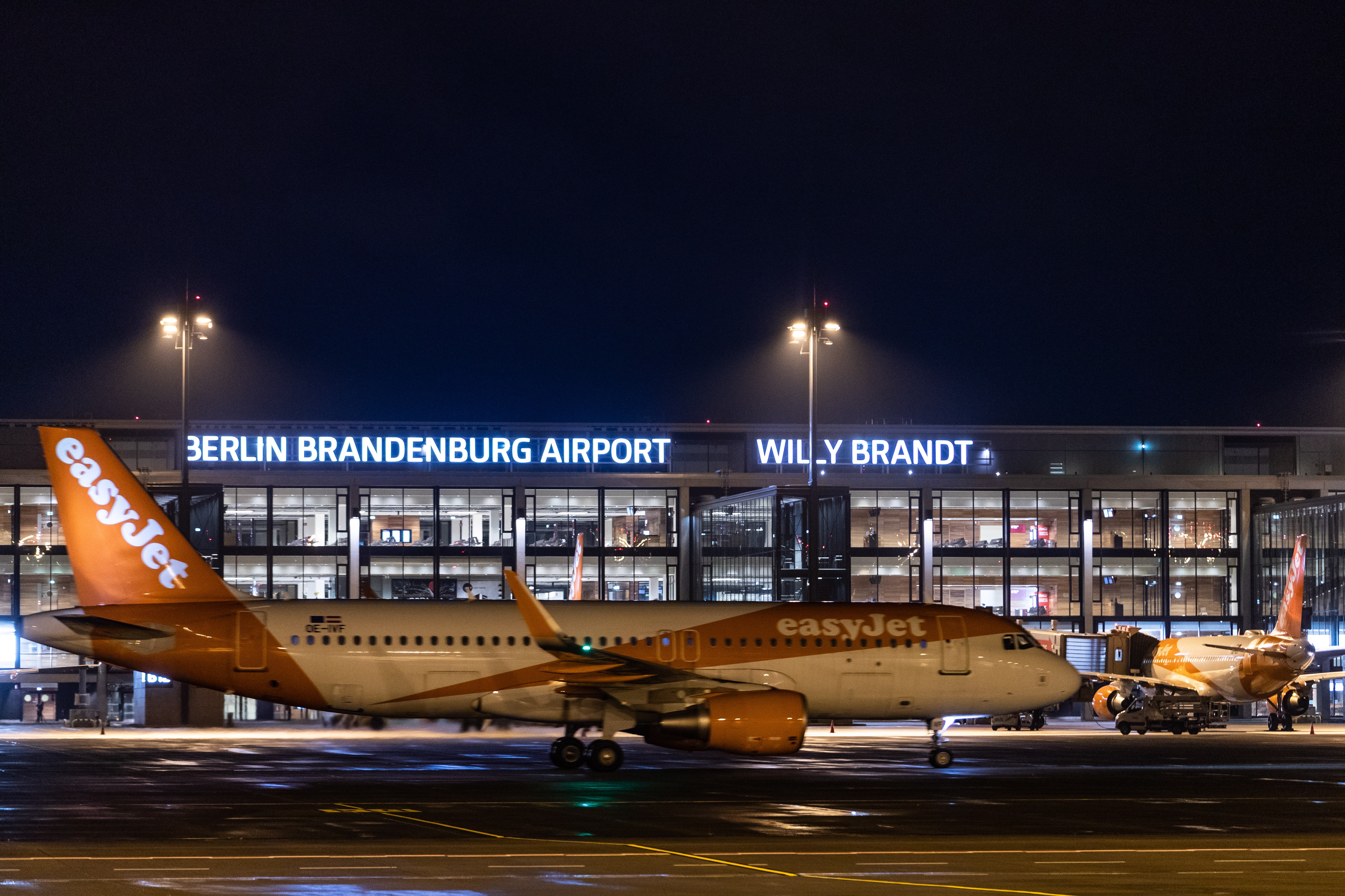 德国柏林新机场正式启用(13)