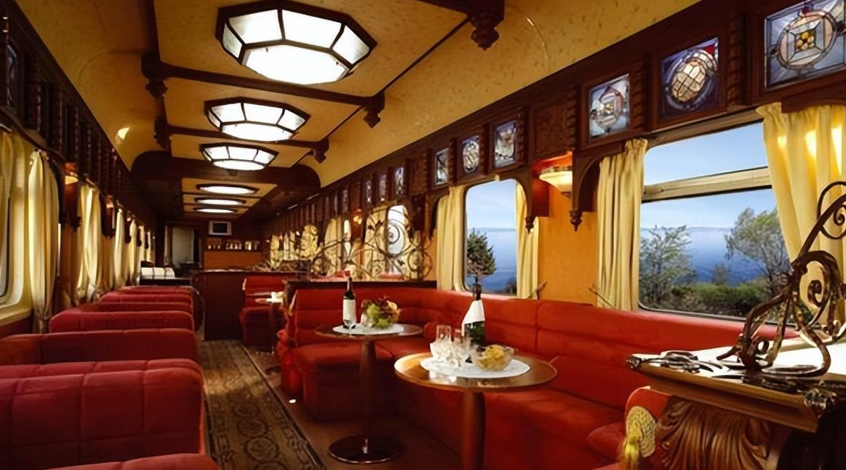 跨越八省的豪华列车,包厢为双人间,有卫生间,铁轨上的移动酒店