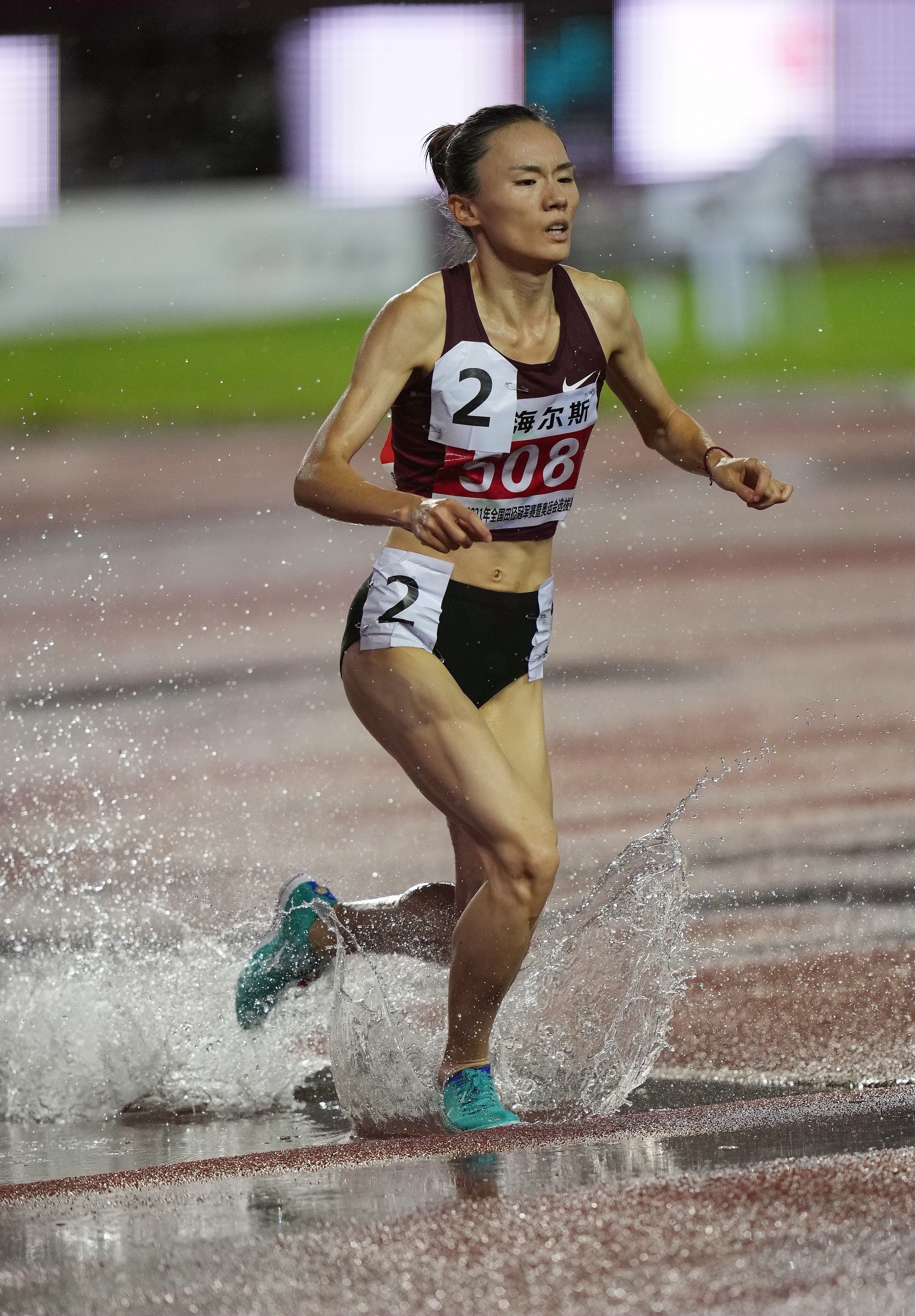 田径——全国冠军赛:许双双获女子3000米障碍冠军