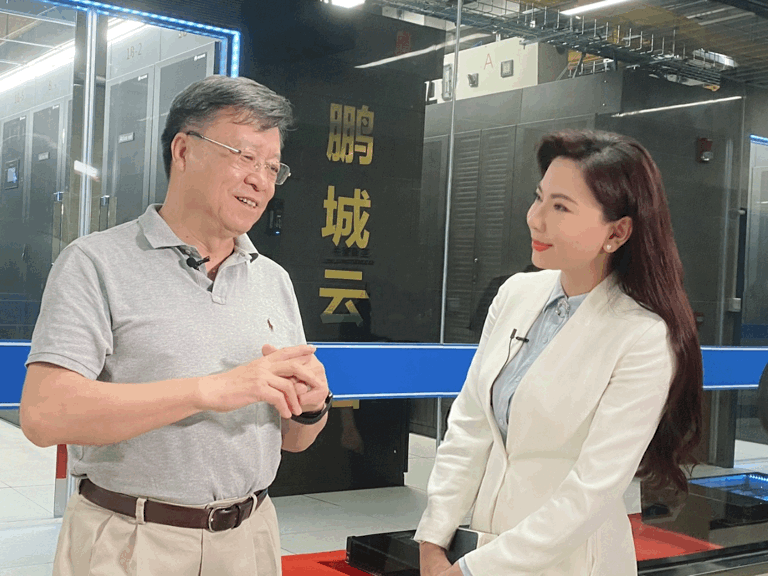 《邓璐时间》第四季"对话未来"12月18日周日首播!