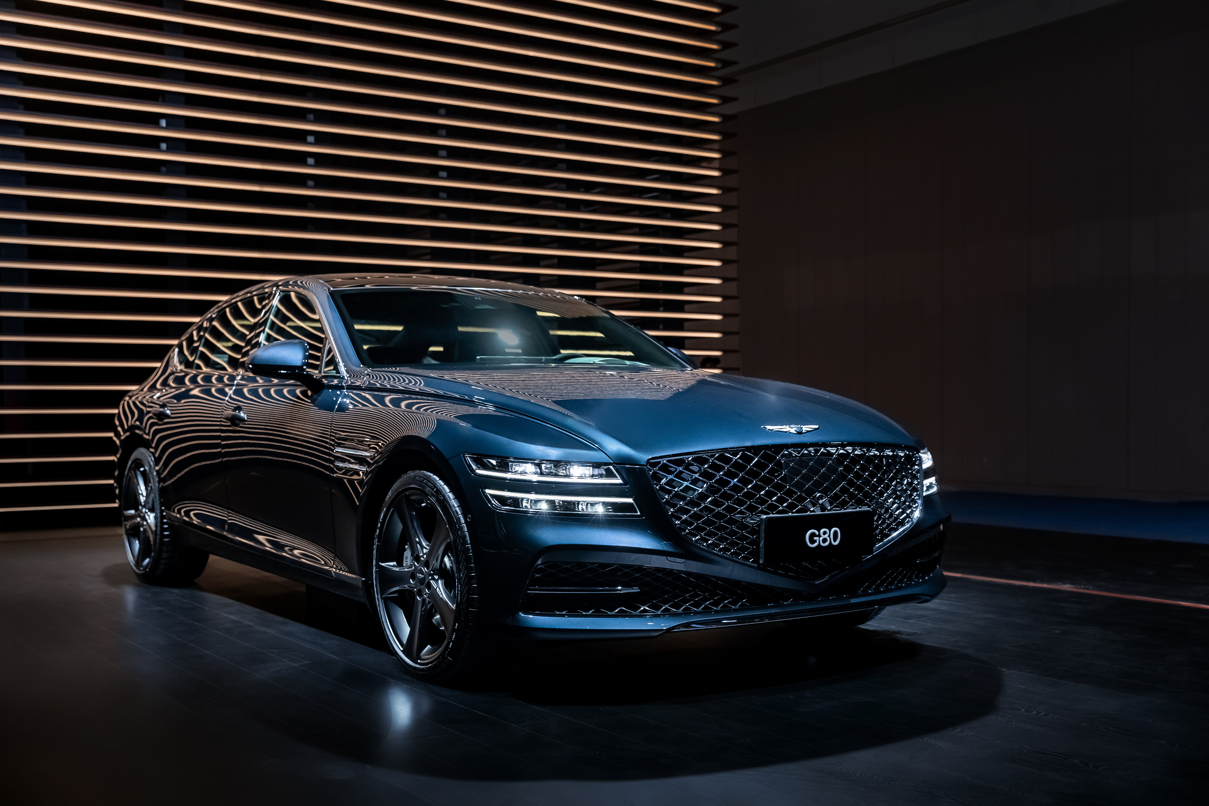 成都车展:捷尼赛思gv80四座及六座车型上市,售价63.88万元起