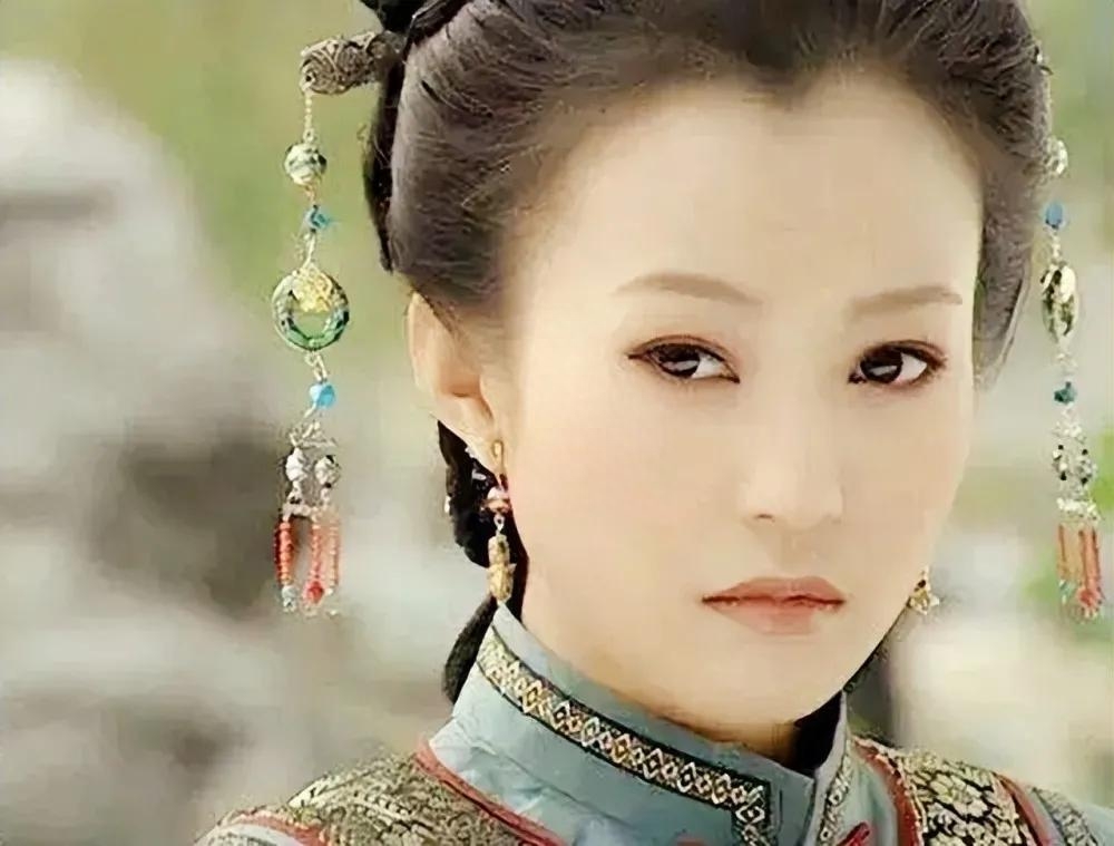董鄂妃究竟有多大魅力让顺治帝如此痴迷其实她本可成为一代贤后