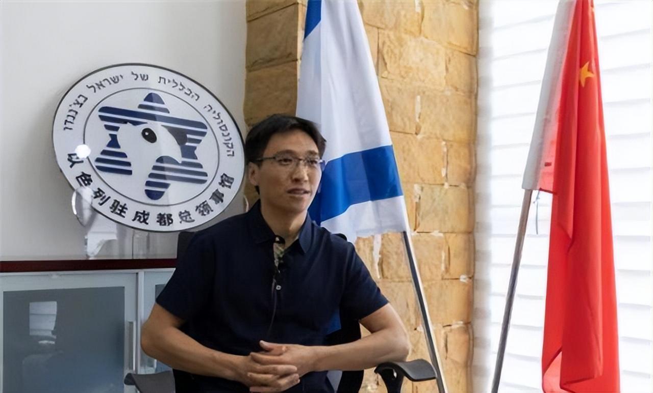 回顾汶川地震中,四川小伙救以色列女孩,她苦寻恩人13年后再次相见