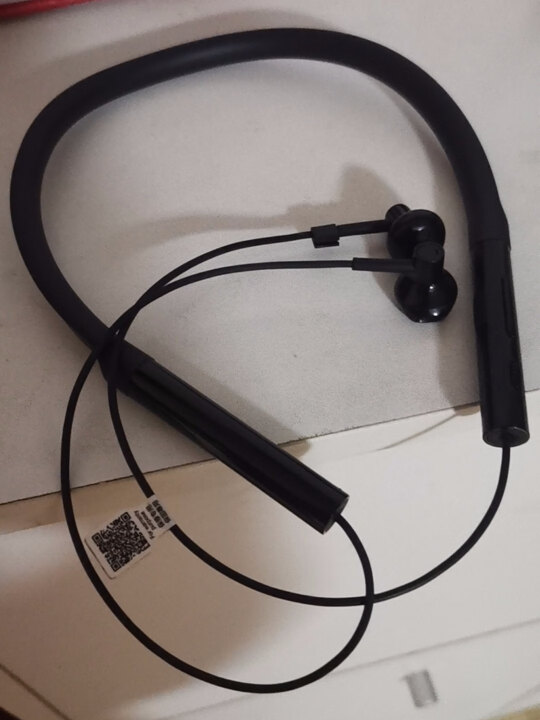 小米蓝牙项圈耳机 青春版真实使用揭秘,不想被骗看下这里