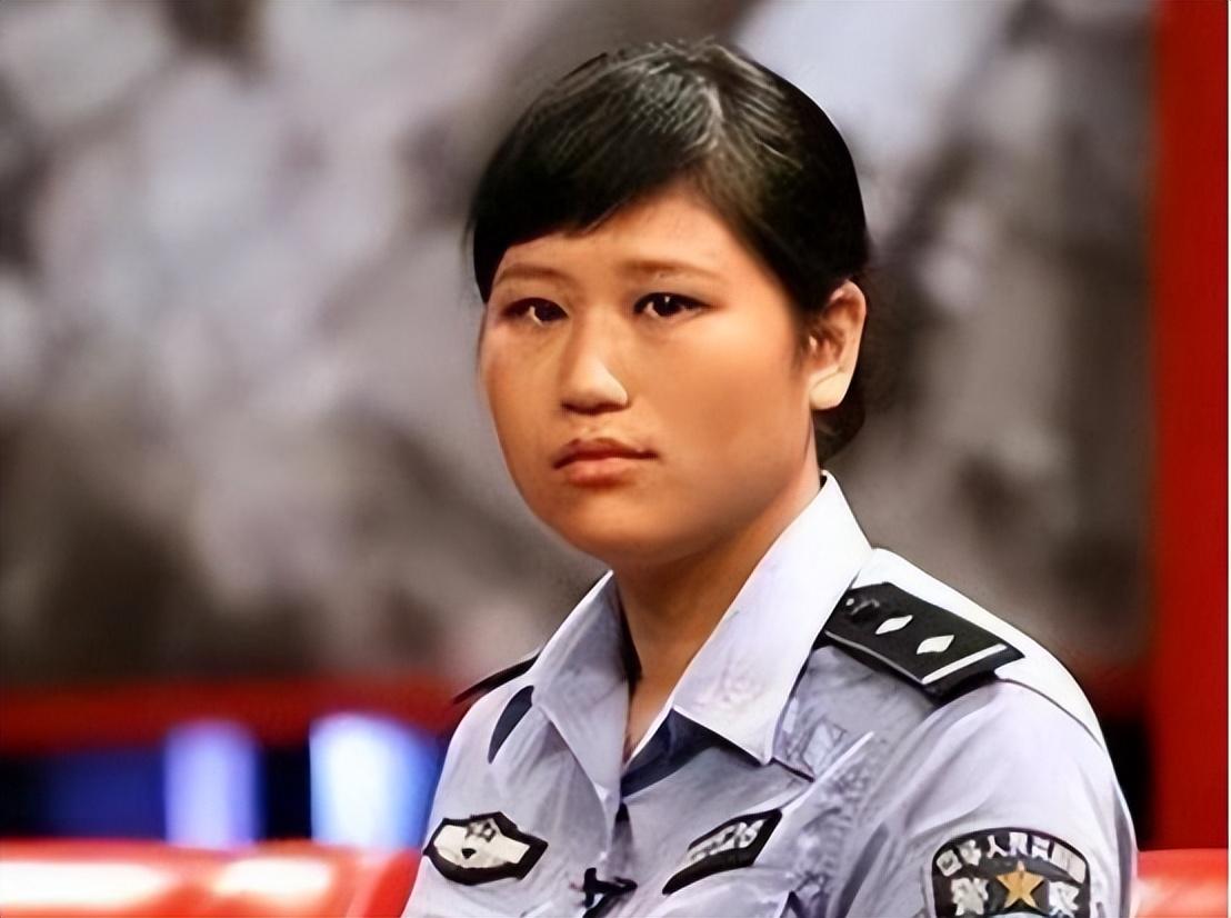 15年前汶川废墟中哺乳9婴的警察妈妈如今已成为政治处主任
