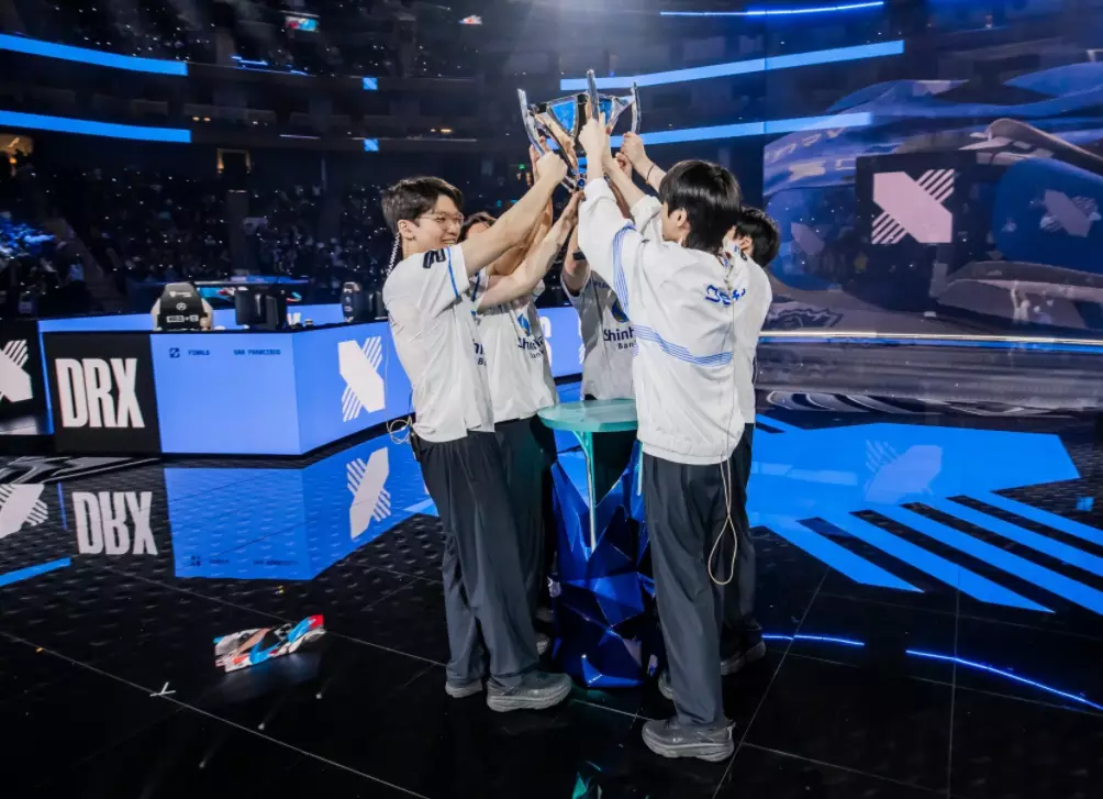 北美第一支"全韩班"?tl战队曝光阵容,网友:真不要脸!