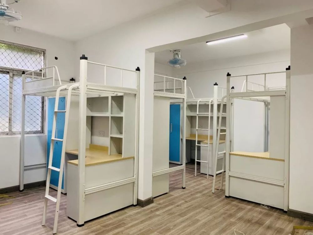 南开大学夫妻宿舍火了!在校夫妻同住,网友:这就是别人家的大学