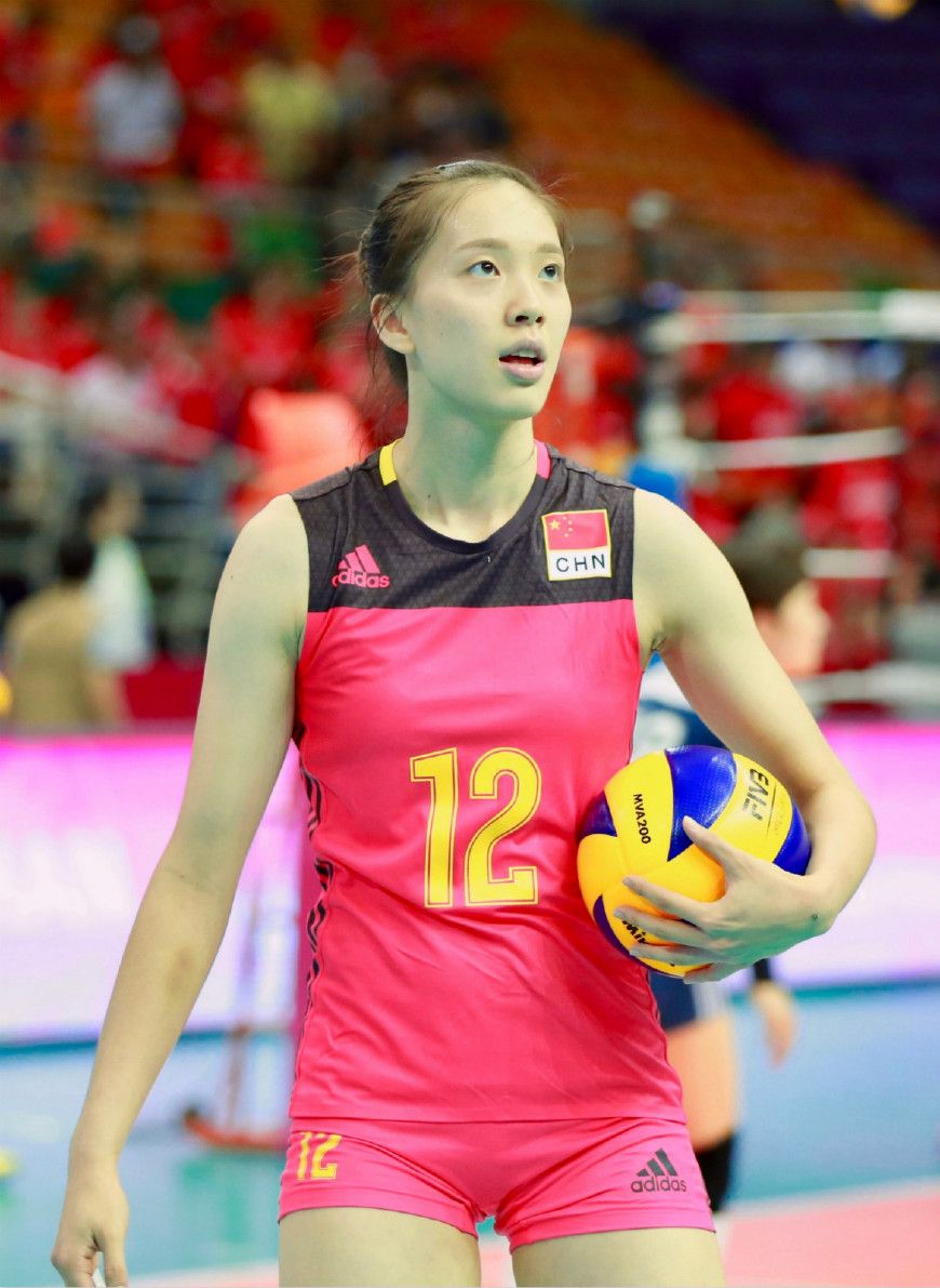 糟糕,中国女排深夜传坏消息,重要核心正式离队,李盈莹遗憾