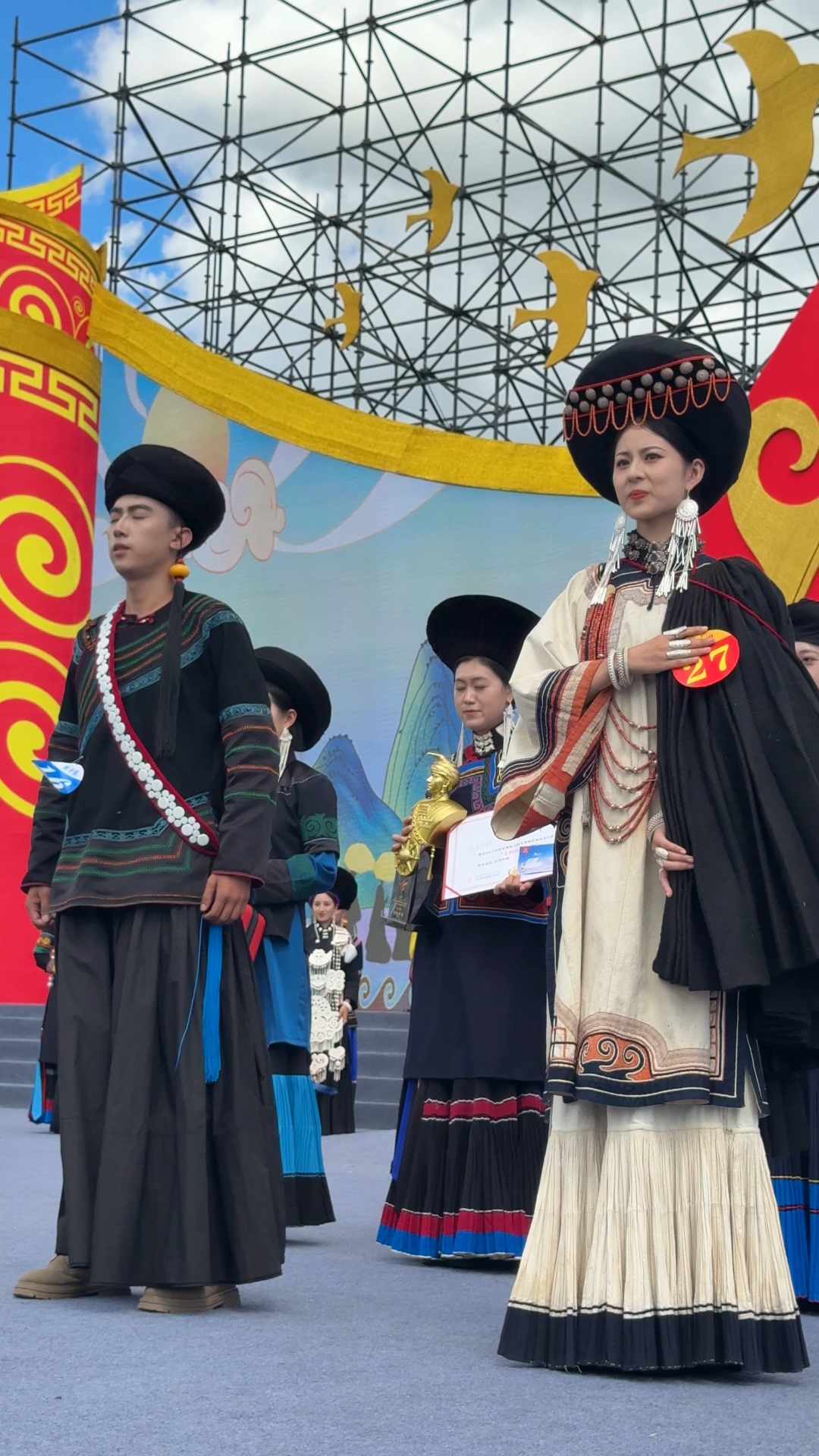 2025年彝族火把节传统选美大赛,昭觉县男子组冠军金鹰16号