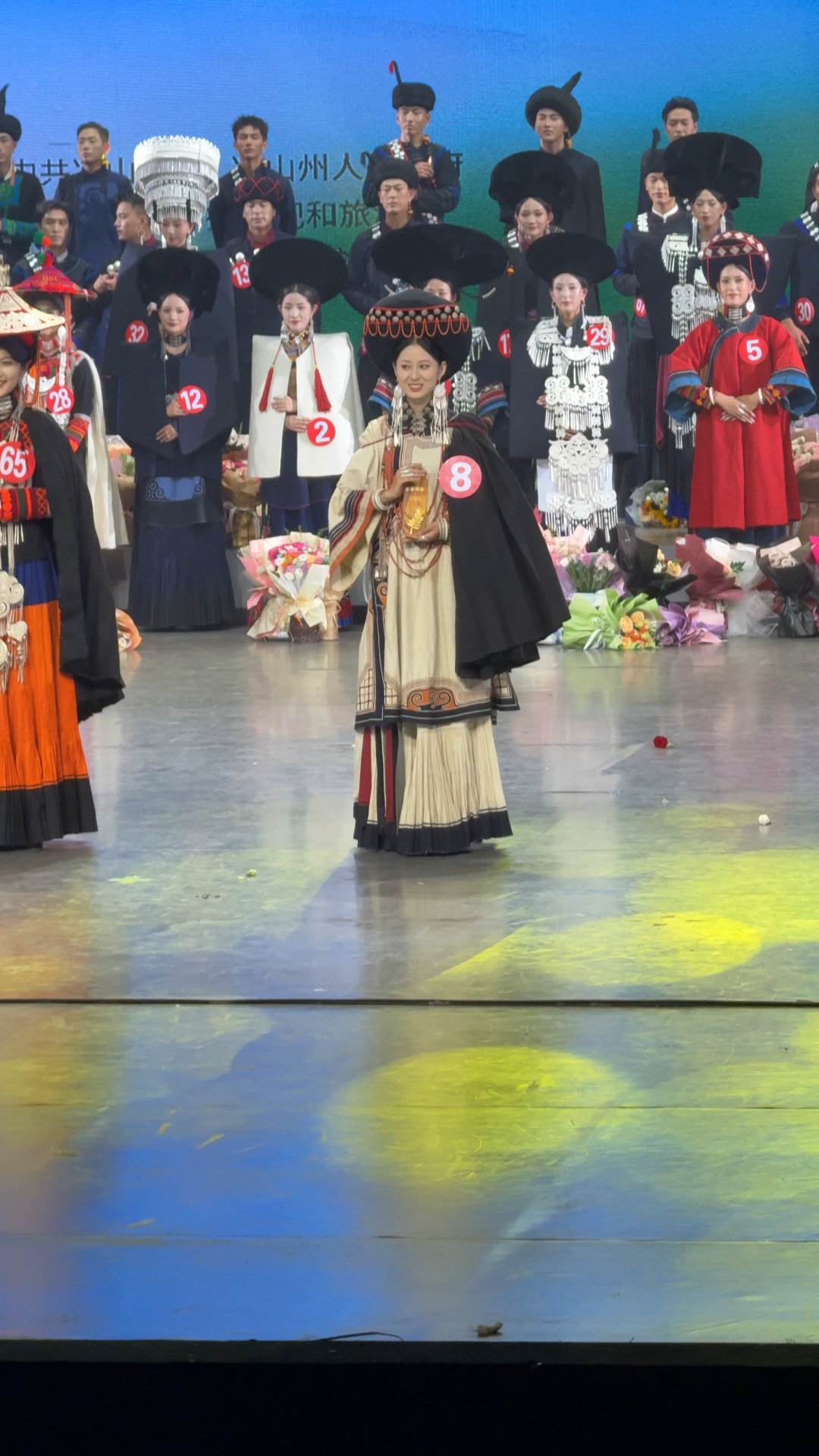 2025凉山州彝族火把节传统选美大赛,冠军金索玛来自昭觉县的