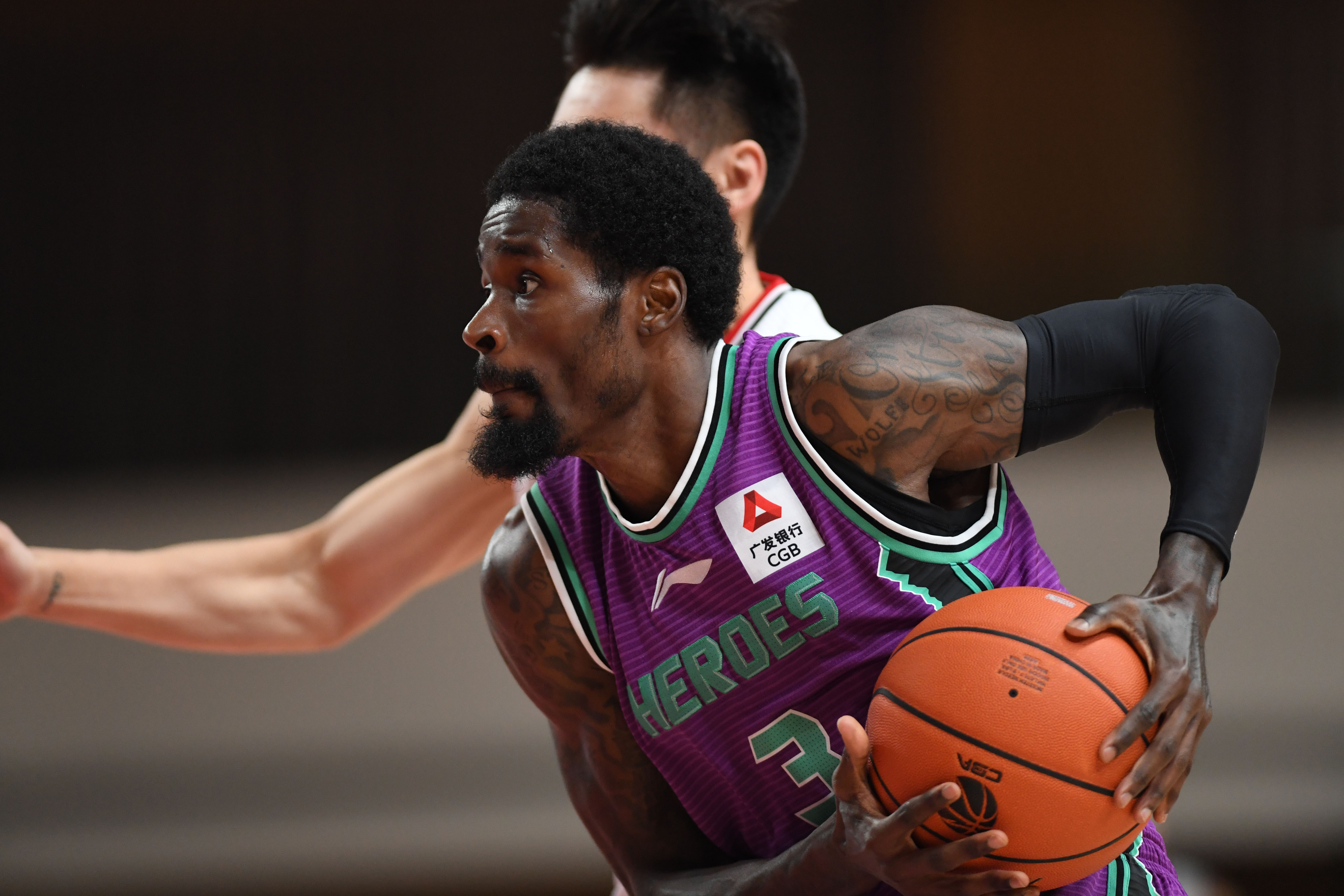 篮球——cba第一阶段:山东西王不敌青岛国信海天